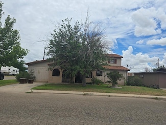 700 S Ike Ave, Monahans, TX 79756