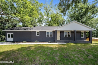 1496 Kellum Loop Rd, Jacksonville, NC 28546