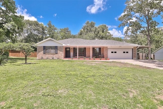 212 Summit Dr, Conroe, TX 77303