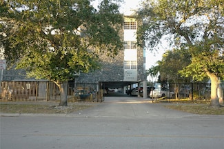 1035 W 77th St Unit 208, Hialeah, FL 33014