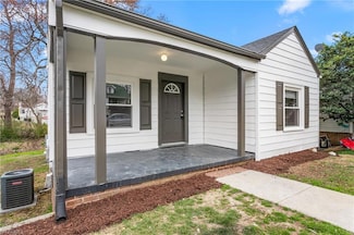 515 Ridgecrest Dr, High Point, NC 27262