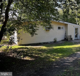 91 S Shore Dr, Little Egg Harbor Township, NJ 08087