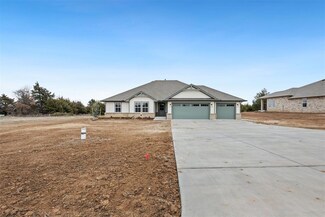 107 Willow Grove Ln, Shawnee, OK 74804
