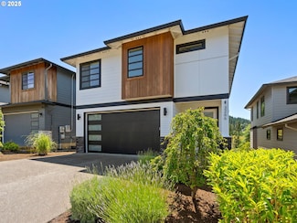 3266 SW 43rd St, Gresham, OR 97080