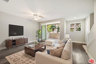 4454 Paxton Place, Calabasas, CA 91302