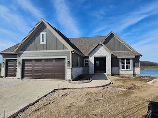 1618 White Deer Trail, Waukesha, WI 53189