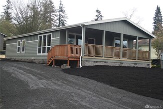 3620 Columbia Heights Rd, Longview, WA 98632