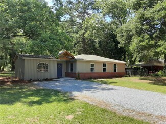 3661 Grandview Dr, Millbrook, AL 36054
