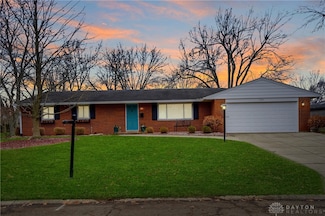 2324 Belloak Dr, Dayton, OH 45440