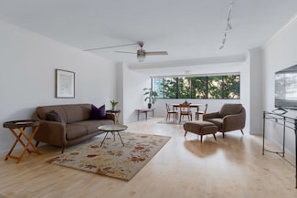 6 Whittier Place Unit 7E, Boston, MA 02114
