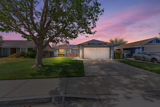 635 Twinberry Ln, Lancaster, CA 93534