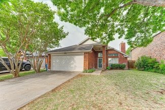 1802 Sunflower Ln, Lewisville, TX 75077