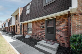 1858 Willoway Cir S, Columbus, OH 43220
