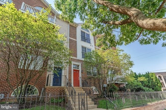 3004 S Glebe Rd, Arlington, VA 22206