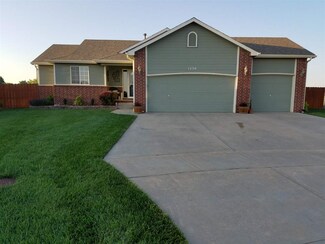 1230 Ridge View Ct, Clearwater, KS 67026