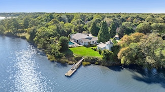 29 Quantuck Bay Ln, Westhampton Beach, NY 11978