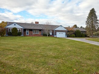 99 Joanne Ln, Swansea, MA 02777