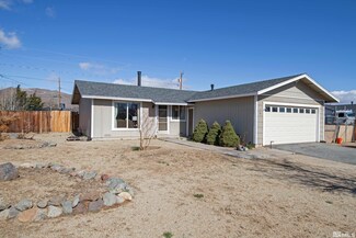 27 S Tropicana Cir, Sparks, NV 89436