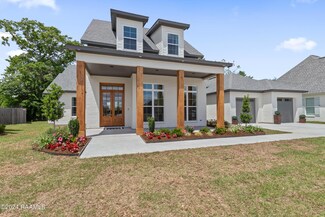 209 Stoney Shadow Dr, Lafayette, LA 70508