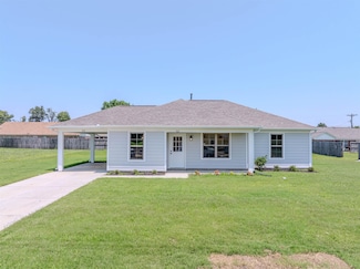 102 Foxchase Dr, Mason, TN 38049