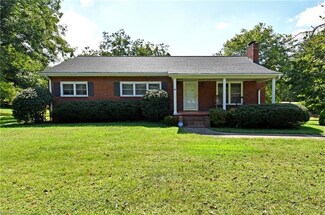 2818 Reynolds Park Rd, Winston Salem, NC 27107