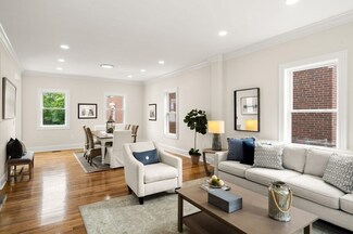 15 Elm St, Gloucester, MA 01930
