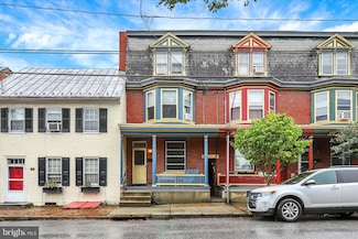 40 W South St, Carlisle, PA 17013