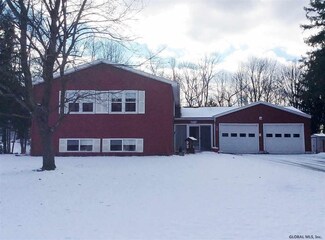 122 Horizon View Dr, East Greenbush, NY 12061
