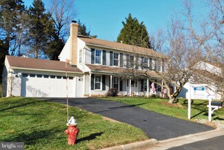 333 Cardinal Glen Cir, Sterling, VA 20164