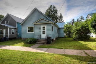 230 W Frederick St, Ironwood, MI 49938
