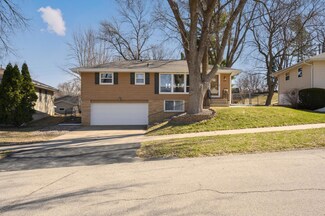 2662 11th Ave NW, Rochester, MN 55901