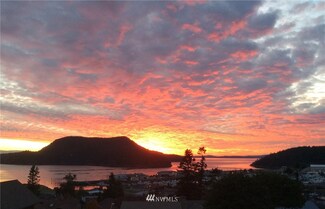 4929 Heather Dr, Anacortes, WA 98221
