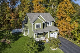 16 Oak Rd, Littleton, MA 01460