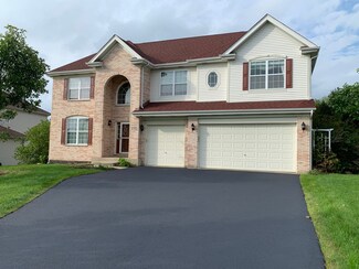 5792 River Birch Dr, Hoffman Estates, IL 60192
