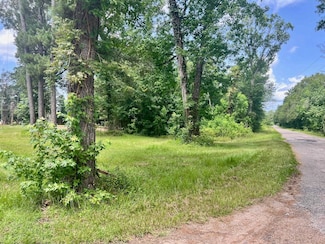2502 County Road 716, Buna, TX 77612