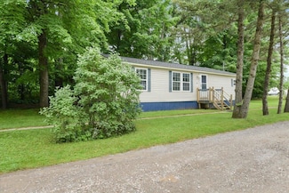 32 Lois Ln, Williston, VT 05495