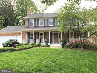 9803 Dansk Ct, Fairfax, VA 22032