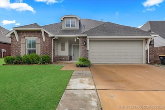 11127 S Cleveland St, Jenks, OK 74037