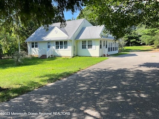 48 Burr St, Barnegat, NJ 08005