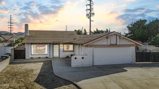 326 Towns Ct, Santa Paula, CA 93060