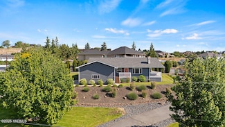 7905 Englewood Ave, Yakima, WA 98908