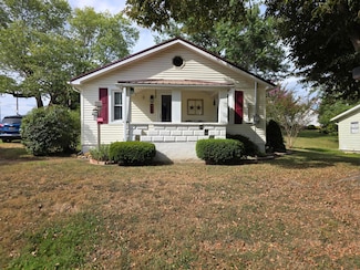 911 Stanford St, Science Hill, KY 42553
