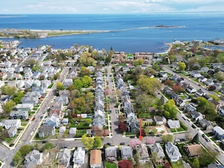 23 Harborview Place, Bridgeport, CT 06605