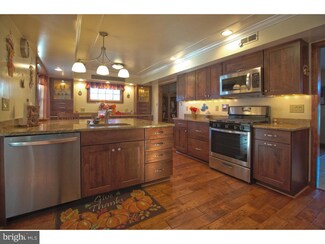 711 Floodgate Rd, Glendora, NJ 08029