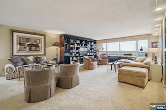800 Palisade Ave Unit PH21A, Fort Lee, NJ 07024