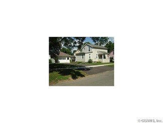 86 Howard St, Wellsville, NY 14895