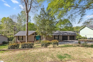 302 Sassafras Dr, Taylors, SC 29687