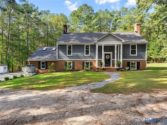 1947 Fairpine Dr, Powhatan, VA 23139