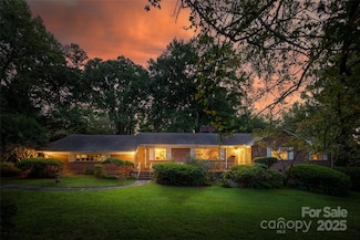 327 Livingston Dr, Charlotte, NC 28211