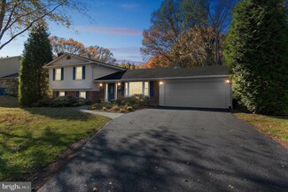 4820 Wakefield Chapel Rd, Annandale, VA 22003